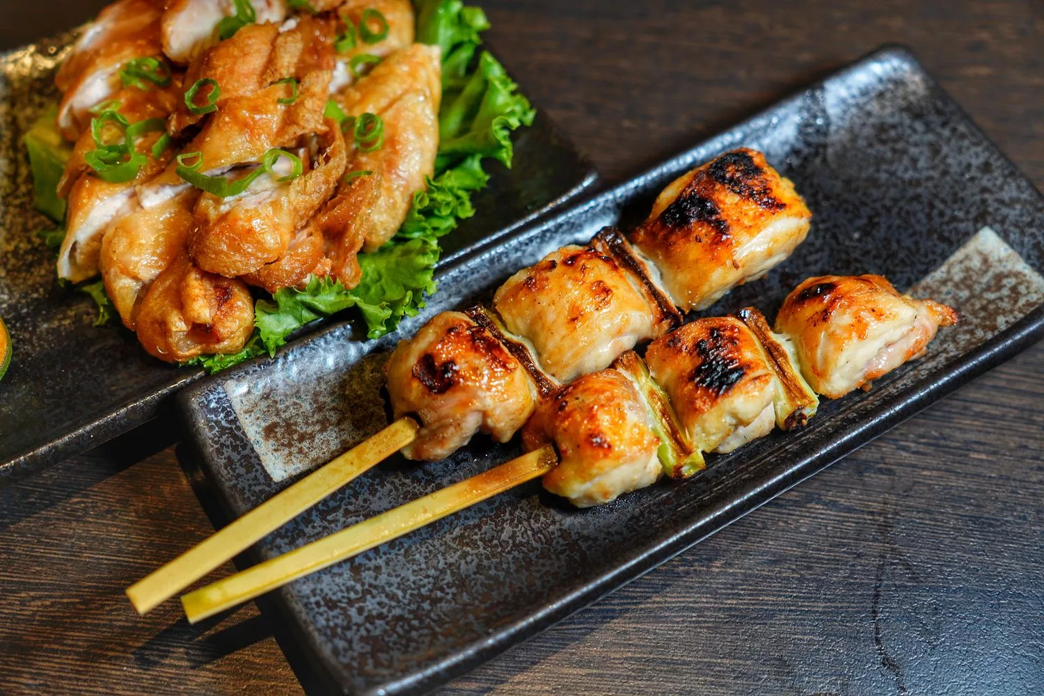 【新莊居酒屋】老串角居酒屋新莊店，超人氣平價炭火串燒，下班小酌就來這! @混血珊莎的奇幻旅程