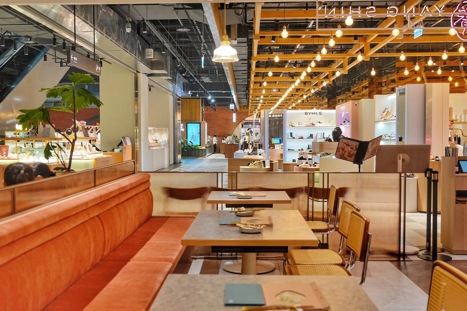 【養心沙龍】新店裕隆城餐廳,中西合併獨創蔬食料理,引領綠色食尚新風潮! @混血珊莎的奇幻旅程 【養心沙龍】新店裕隆城餐廳,中西合併獨創蔬食料理,引領綠色食尚新風潮! @混血珊莎的奇幻旅程