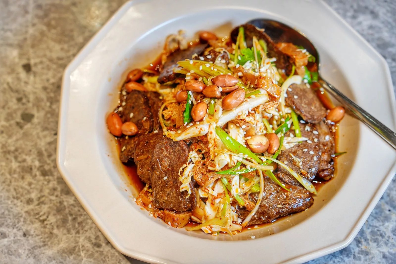 【養心沙龍】新店裕隆城餐廳,中西合併獨創蔬食料理,引領綠色食尚新風潮! @混血珊莎的奇幻旅程 【養心沙龍】新店裕隆城餐廳,中西合併獨創蔬食料理,引領綠色食尚新風潮! @混血珊莎的奇幻旅程