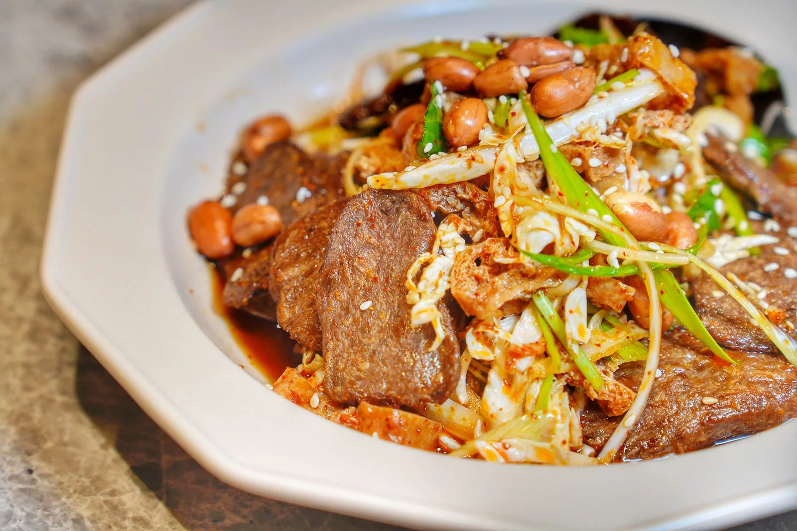 【養心沙龍】新店裕隆城餐廳，中西合併獨創蔬食料理，引領綠色食尚新風潮! @混血珊莎的奇幻旅程