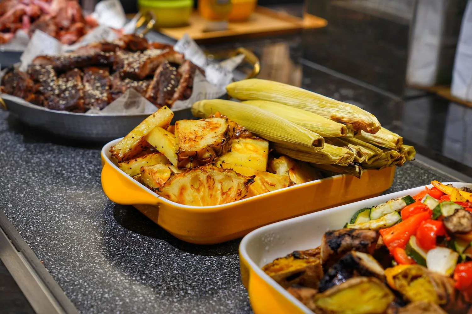 大直吃到飽｜豐FOOD海陸百匯，大直典華自助餐，龍蝦之夜吃到飽(菜色價格) @混血珊莎的奇幻旅程