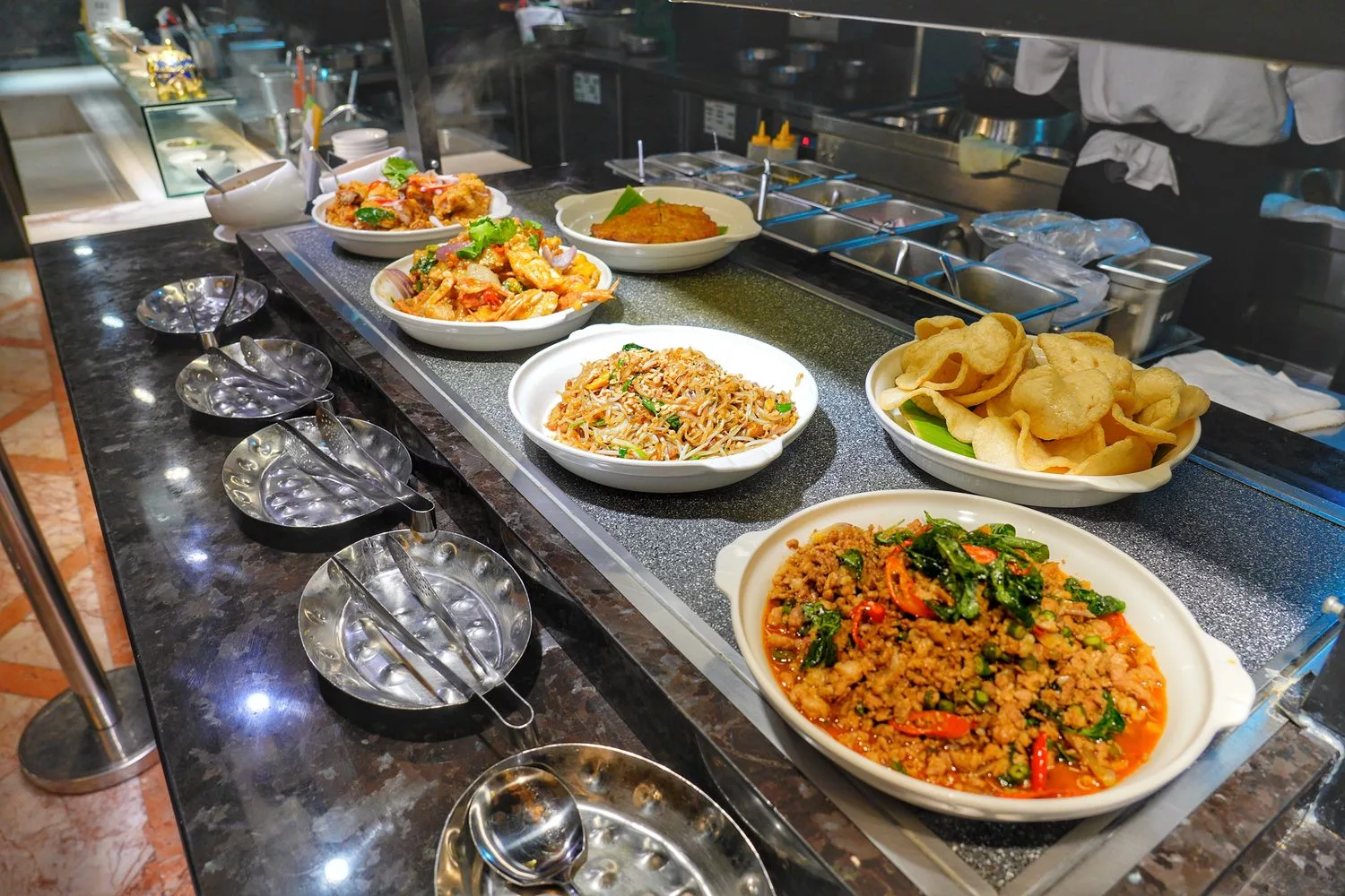 大直吃到飽｜豐FOOD海陸百匯，大直典華自助餐，龍蝦之夜吃到飽(菜色價格) @混血珊莎的奇幻旅程