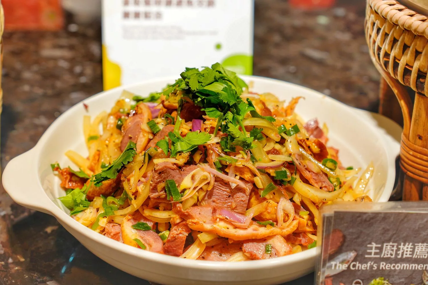 大直吃到飽｜豐FOOD海陸百匯，大直典華自助餐，龍蝦之夜吃到飽(菜色價格) @混血珊莎的奇幻旅程