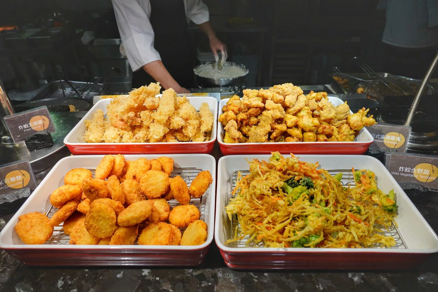 大直吃到飽｜豐FOOD海陸百匯，大直典華自助餐，龍蝦之夜吃到飽(菜色價格) @混血珊莎的奇幻旅程