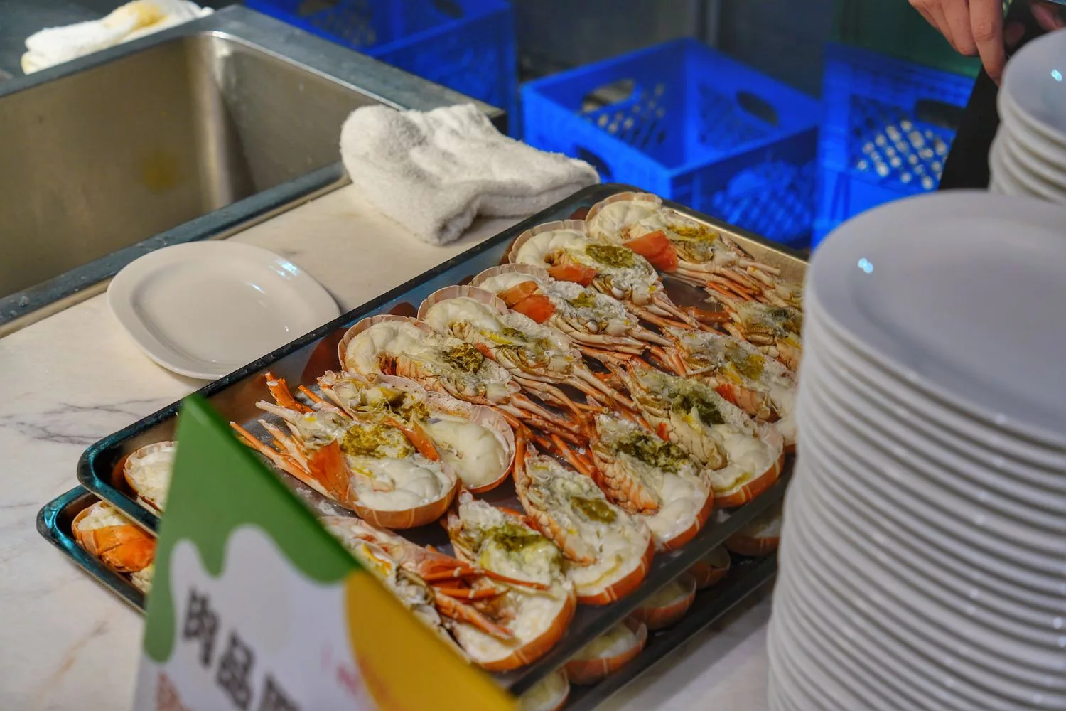 大直吃到飽｜豐FOOD海陸百匯，大直典華自助餐，龍蝦之夜吃到飽(菜色價格) @混血珊莎的奇幻旅程