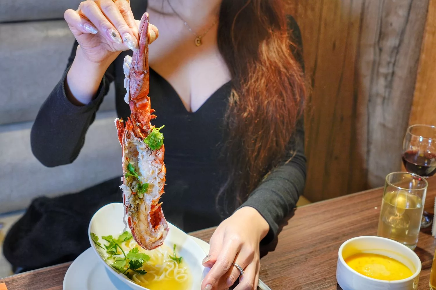 大直吃到飽｜豐FOOD海陸百匯，大直典華自助餐，龍蝦之夜吃到飽(菜色價格) @混血珊莎的奇幻旅程