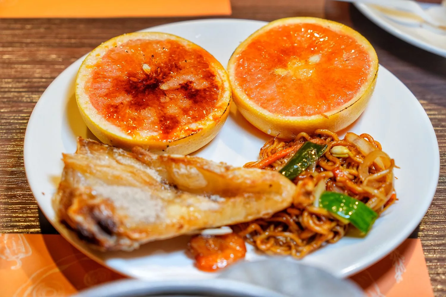 大直吃到飽｜豐FOOD海陸百匯，大直典華自助餐，龍蝦之夜吃到飽(菜色價格) @混血珊莎的奇幻旅程