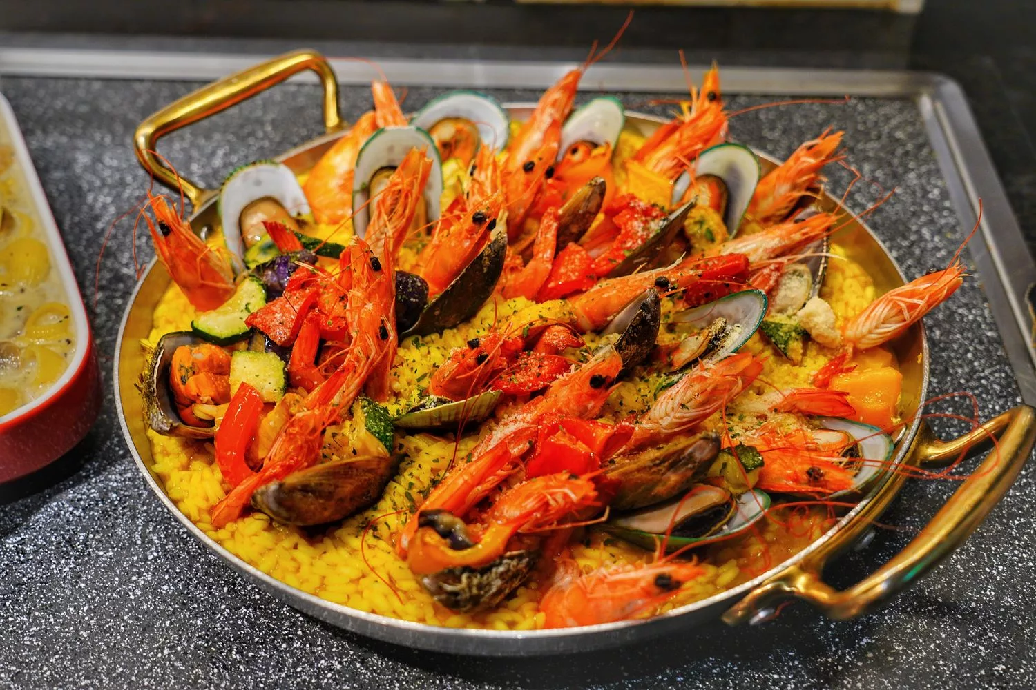 大直吃到飽｜豐FOOD海陸百匯，大直典華自助餐，龍蝦之夜吃到飽(菜色價格) @混血珊莎的奇幻旅程