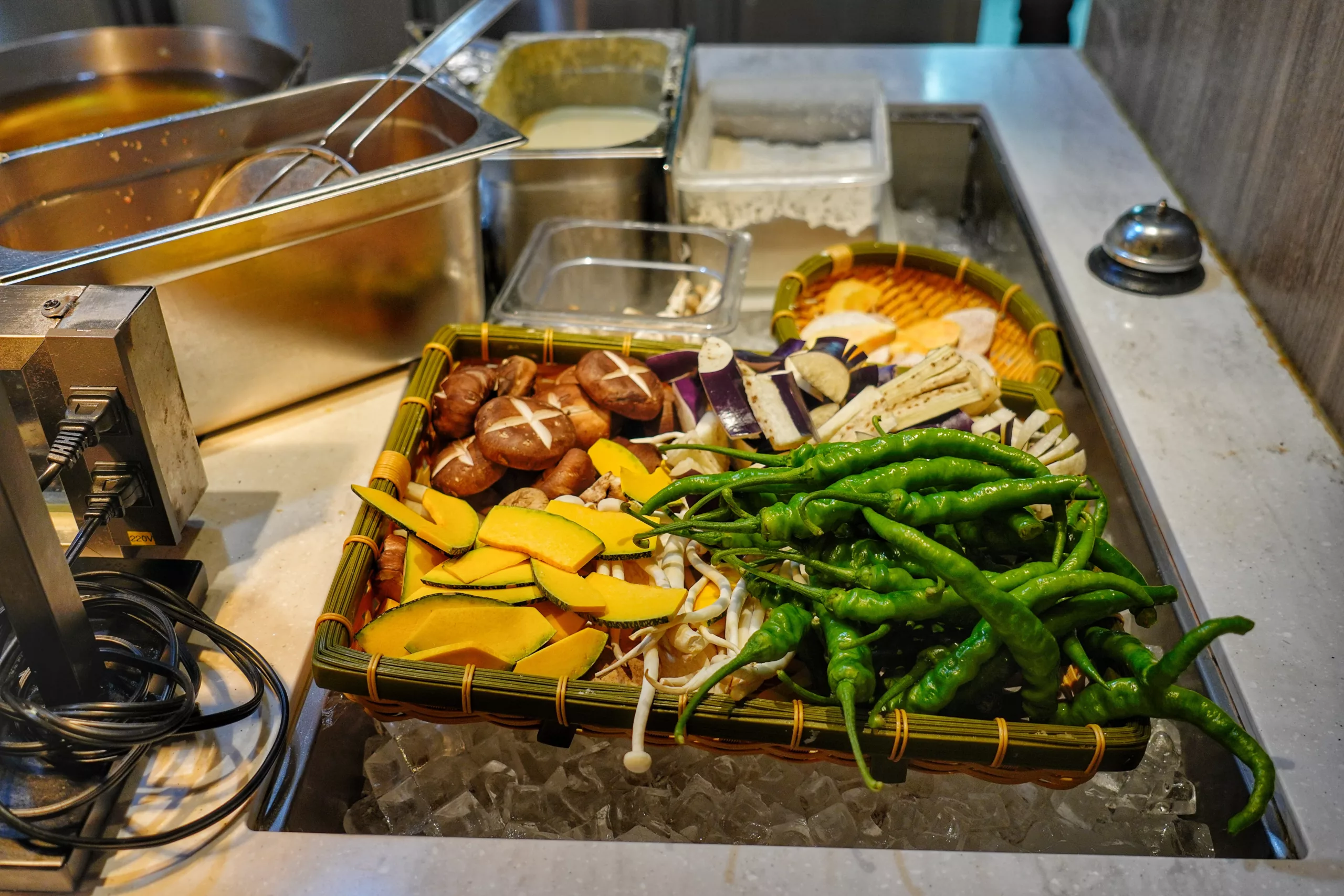【禧榕軒大飯店自助餐】榕廷百匯餐廳會席料理半自助吃到飽，大推鰻魚三食膳! @混血珊莎的奇幻旅程