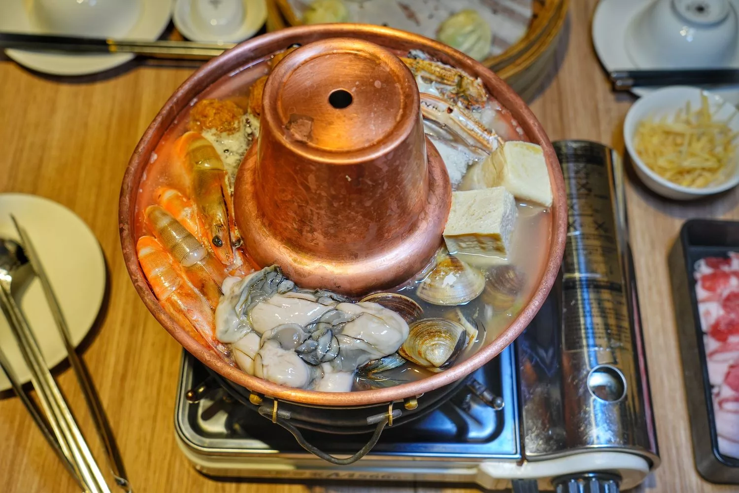 【泰和樓】山東小館三代傳承，台北酸菜白肉鍋名店，享受正宗東北風味! @混血珊莎的奇幻旅程
