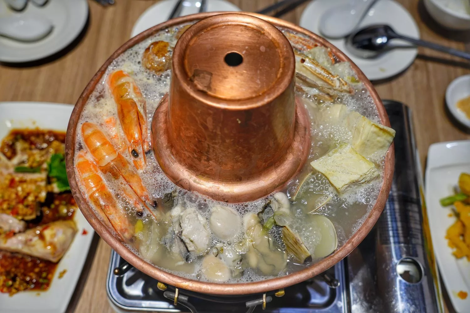 【泰和樓】山東小館三代傳承，台北酸菜白肉鍋名店，享受正宗東北風味! @混血珊莎的奇幻旅程