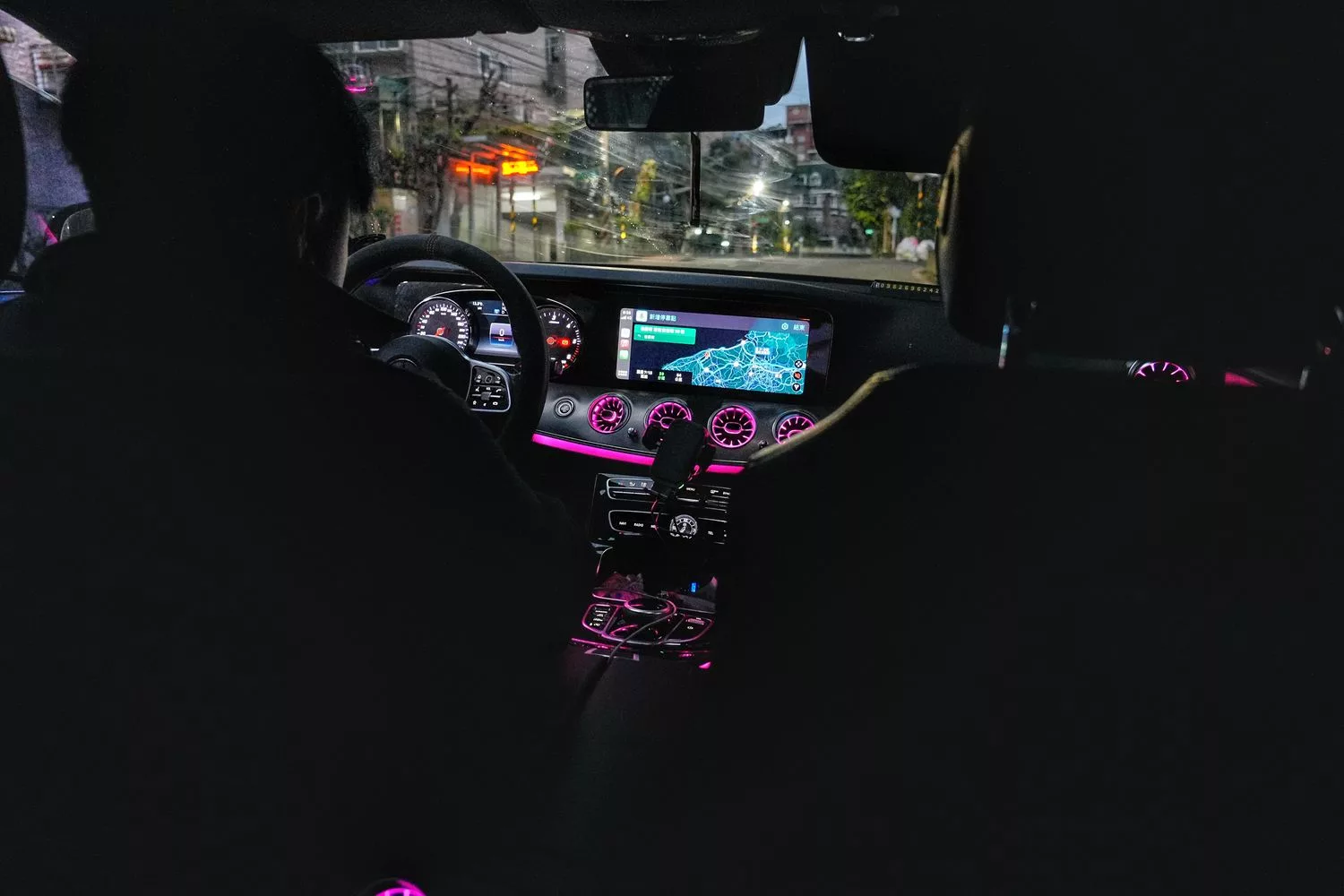 【2025機場接送推薦】叫車平台/計程車/自行開車優缺點分析，費用預約方式全攻略! @混血珊莎的奇幻旅程