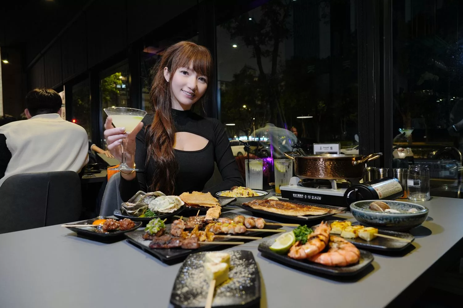 大直居酒屋｜天燒Amayaki現代居酒屋，炭火串燒台日料理，獨立包廂聚餐首選! @混血珊莎的奇幻旅程