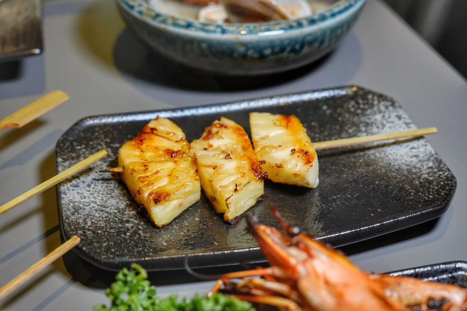 大直居酒屋｜天燒Amayaki現代居酒屋，炭火串燒台日料理，獨立包廂聚餐首選! @混血珊莎的奇幻旅程