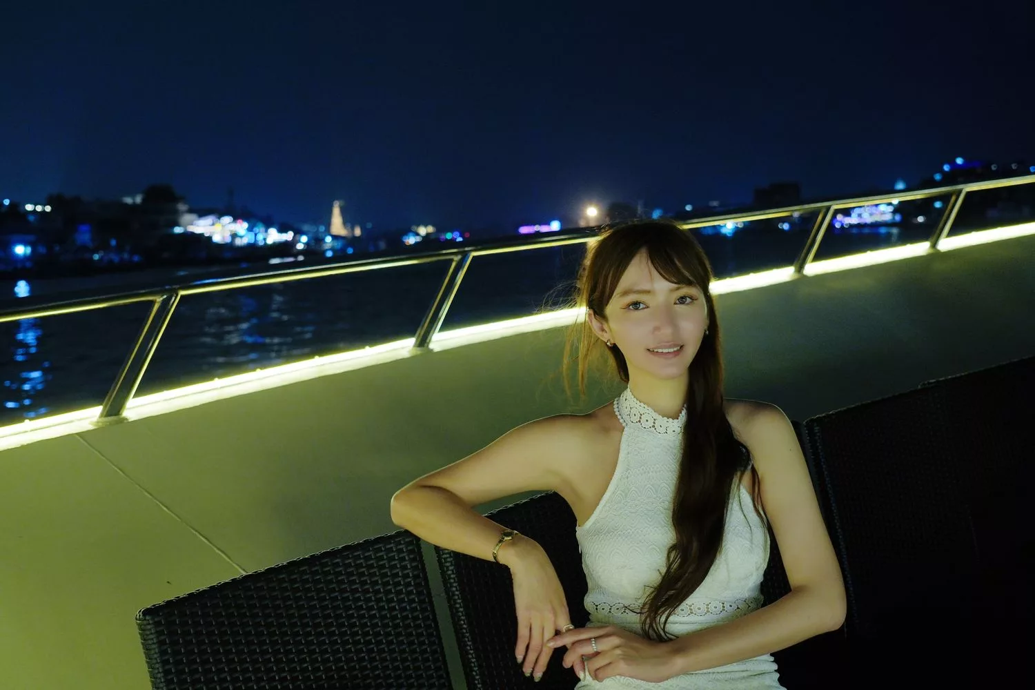 【昭披耶河公主號Chao Phraya Princess】浪漫遊船晚餐海鮮吃到飽! @混血珊莎的奇幻旅程