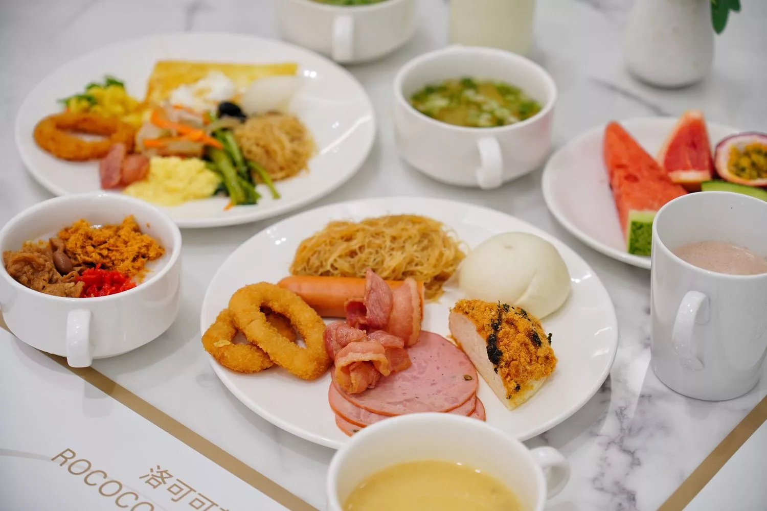 【漢普頓酒店早餐】巴洛克式裝潢典雅大器，早餐還有龍蝦粥! @混血珊莎的奇幻旅程