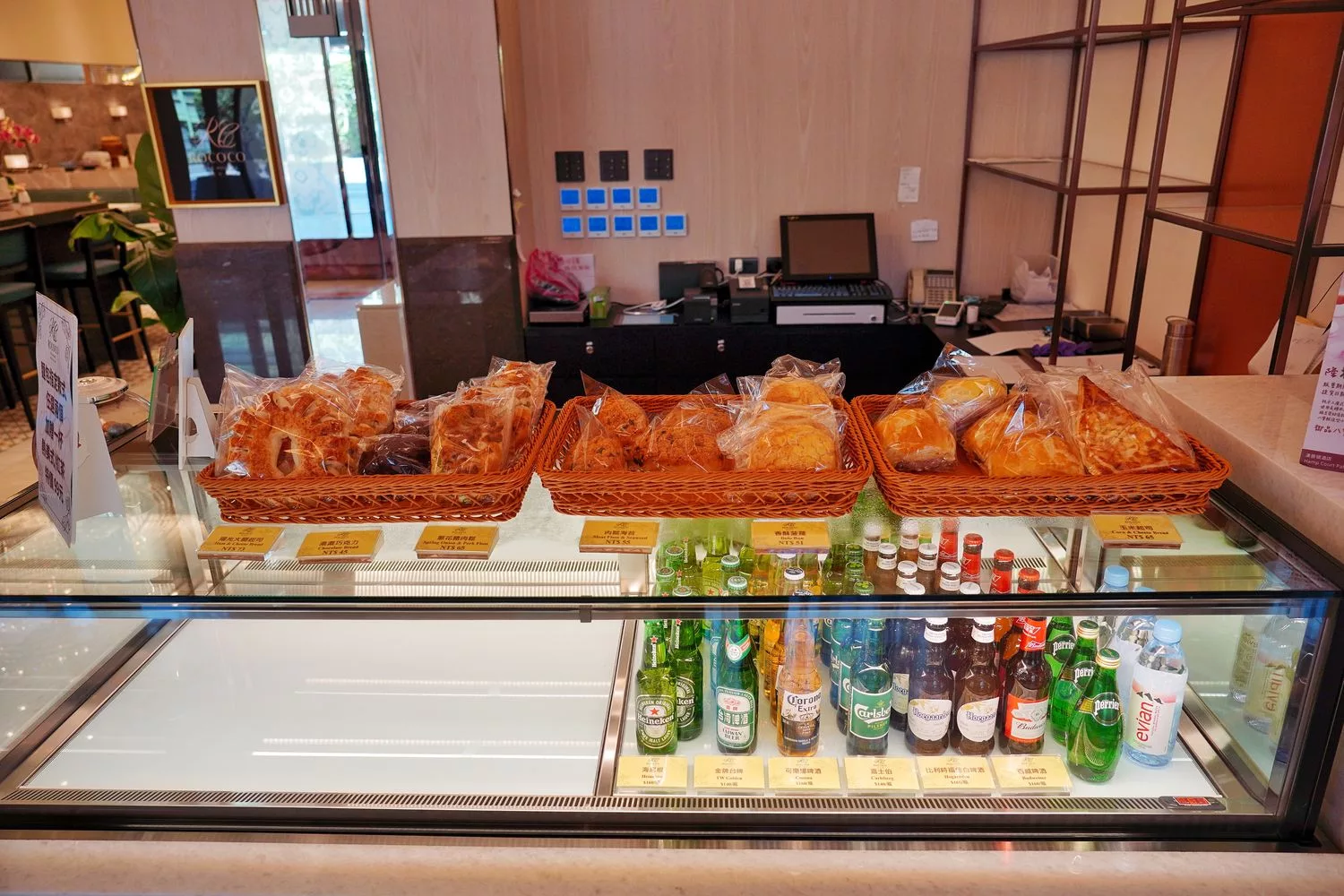 【漢普頓酒店早餐】巴洛克式裝潢典雅大器，早餐還有龍蝦粥! @混血珊莎的奇幻旅程