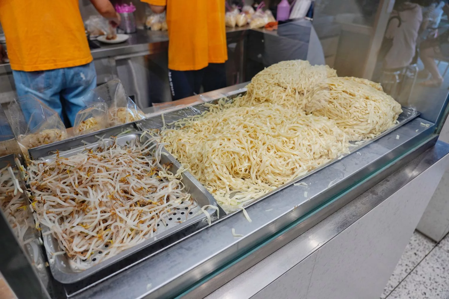 【嘉義黃記涼麵涼圓】在地40年知名老店，招牌嘉義涼麵美乃滋!(交通菜單) @混血珊莎的奇幻旅程