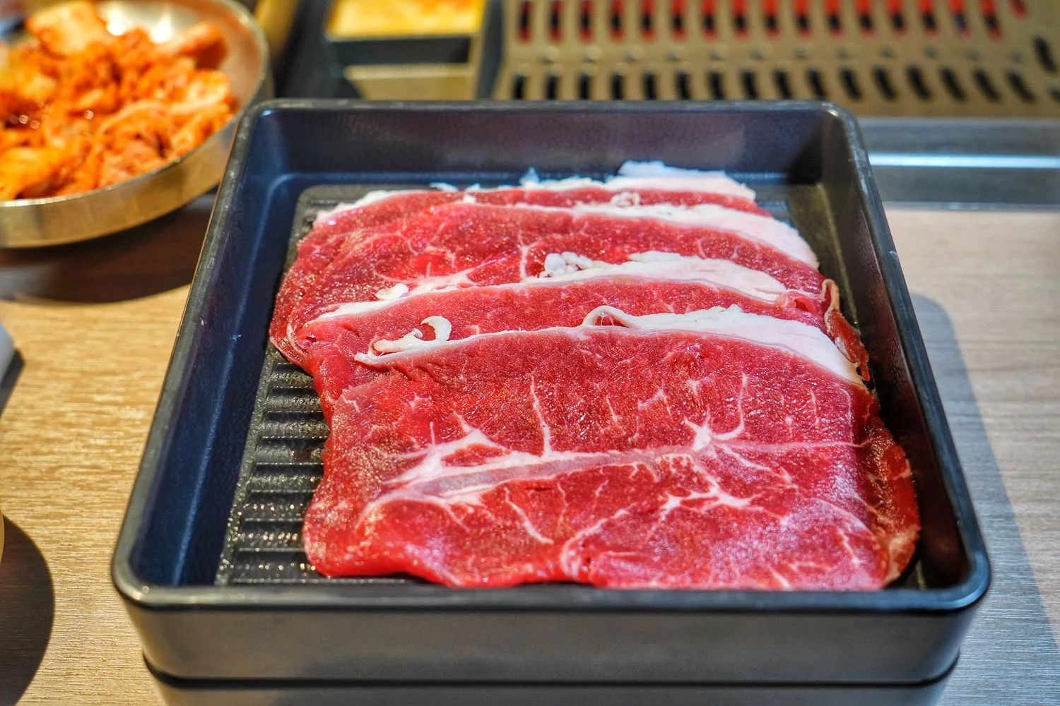 【韓舍韓式烤肉】平價桃園燒烤吃到飽推薦，爽吃 8 種肉品/大醬鍋/拌飯/小菜，通通只要 469 元起! @混血珊莎的奇幻旅程