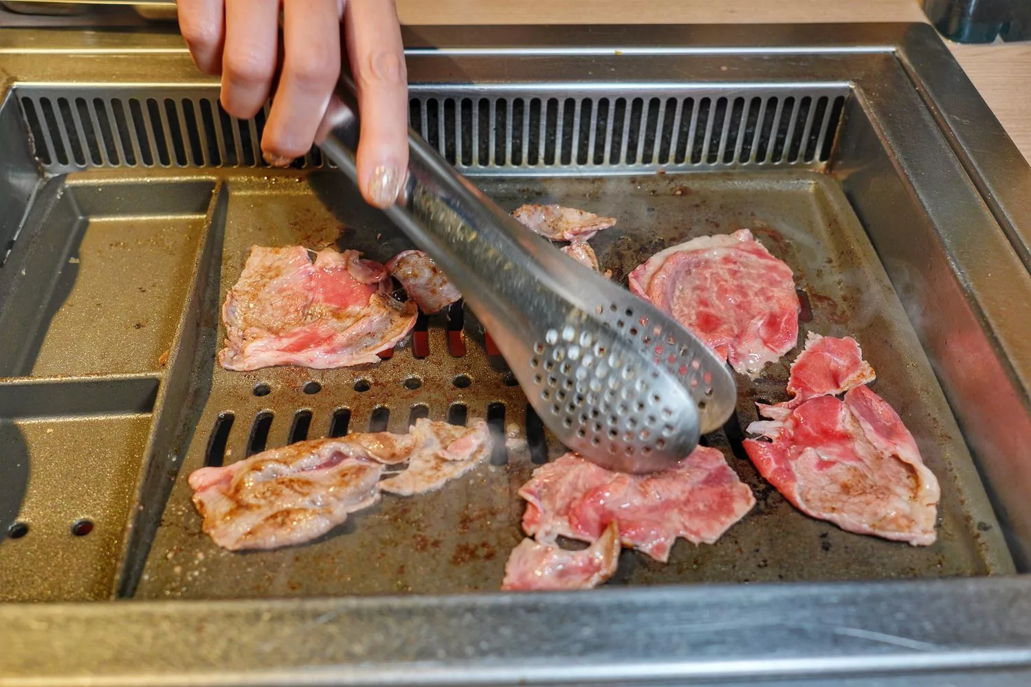 【韓舍韓式烤肉】平價桃園燒烤吃到飽推薦，爽吃 8 種肉品/大醬鍋/拌飯/小菜，通通只要 469 元起! @混血珊莎的奇幻旅程