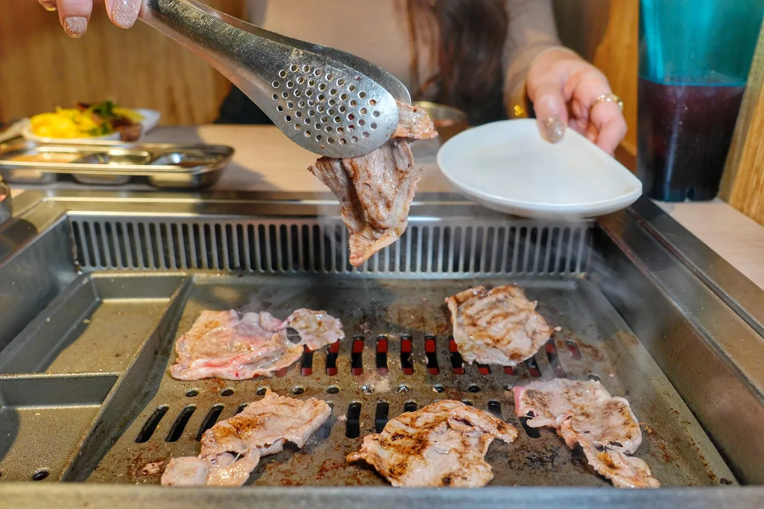 【韓舍韓式烤肉】平價桃園燒烤吃到飽推薦,爽吃 8 種肉品/大醬鍋/拌飯/小菜,通通只要 469 元起! @混血珊莎的奇幻旅程 【韓舍韓式烤肉】平價桃園燒烤吃到飽推薦,爽吃 8 種肉品/大醬鍋/拌飯/小菜,通通只要 469 元起! @混血珊莎的奇幻旅程