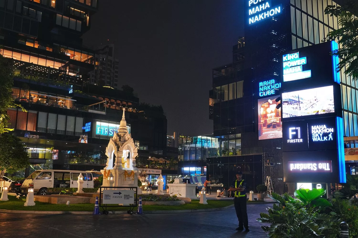 【Let&#8217;s relax spa】最推連鎖曼谷按摩品牌，Mahanakhon CUBE分店近曼谷王權觀景台! @混血珊莎的奇幻旅程