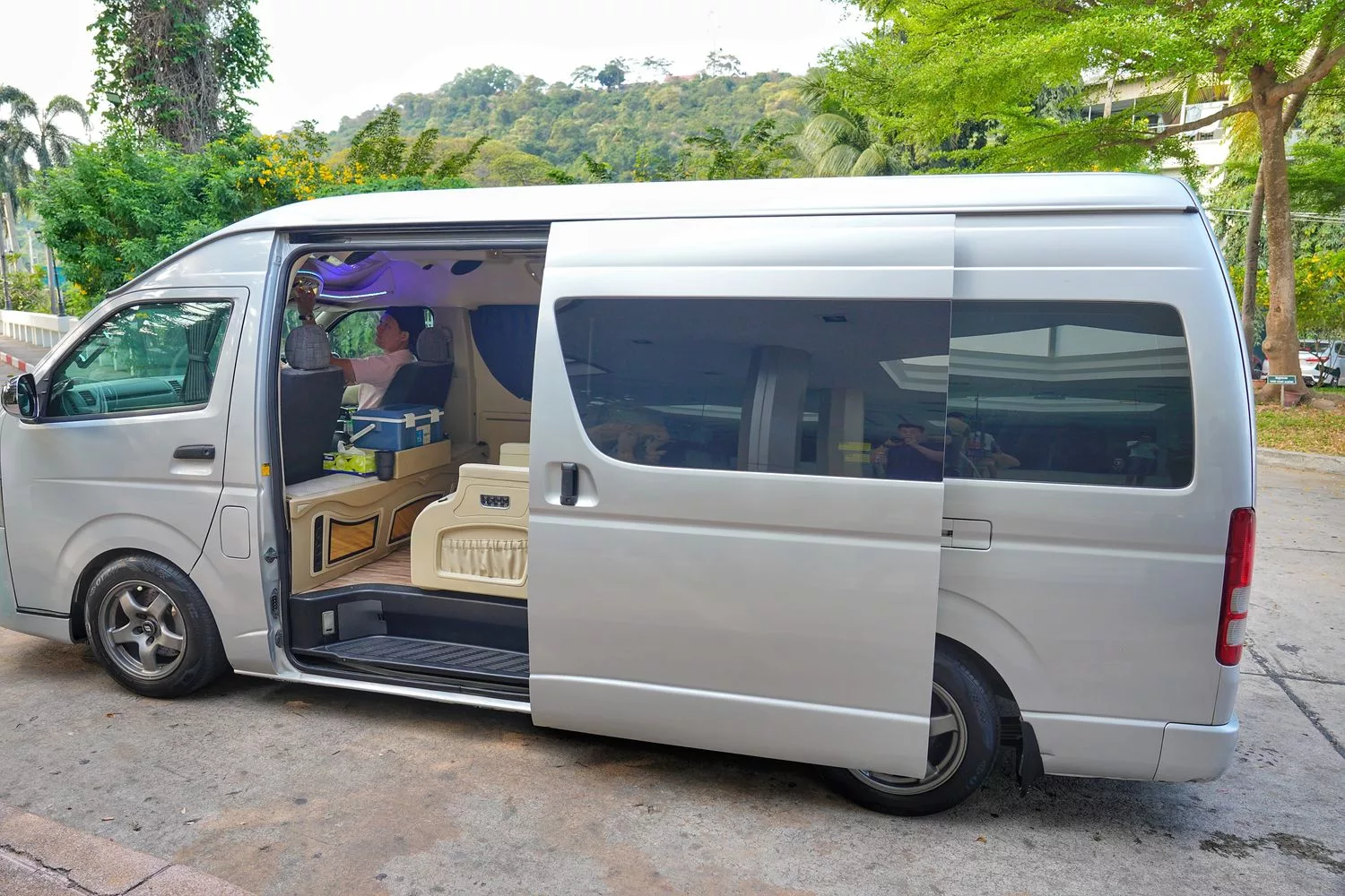 金剛旅行社｜泰國包車服務行程價格評比，真人旅遊心得分享! @混血珊莎的奇幻旅程