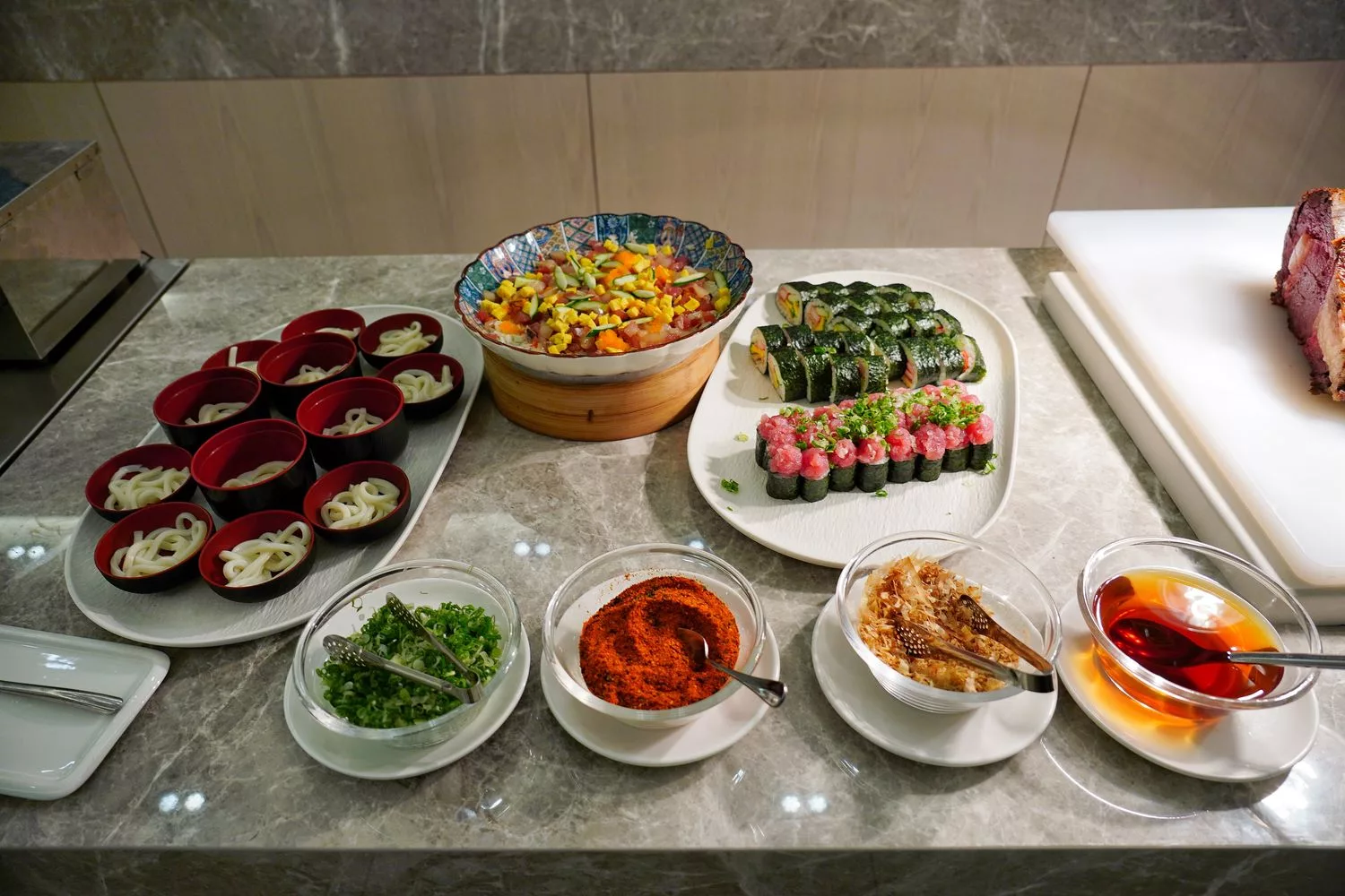 【漢普頓酒店自助餐】洛可可茶苑，豪華主餐龍蝦/鮑魚/魚翅羹，肋眼牛排炙燒握壽司無限爽吃! @混血珊莎的奇幻旅程