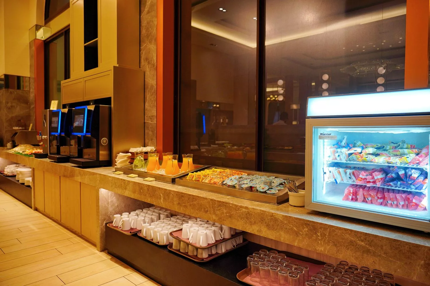 【漢普頓酒店自助餐】洛可可茶苑，豪華主餐龍蝦/鮑魚/魚翅羹，肋眼牛排炙燒握壽司無限爽吃! @混血珊莎的奇幻旅程