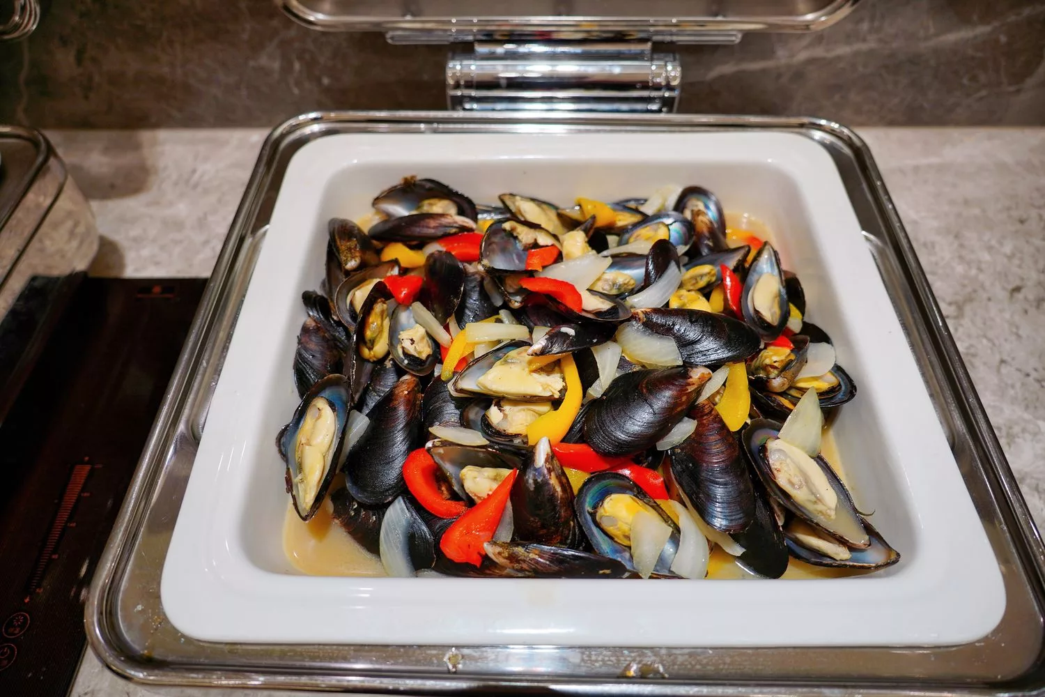 【漢普頓酒店自助餐】洛可可茶苑，豪華主餐龍蝦/鮑魚/魚翅羹，肋眼牛排炙燒握壽司無限爽吃! @混血珊莎的奇幻旅程