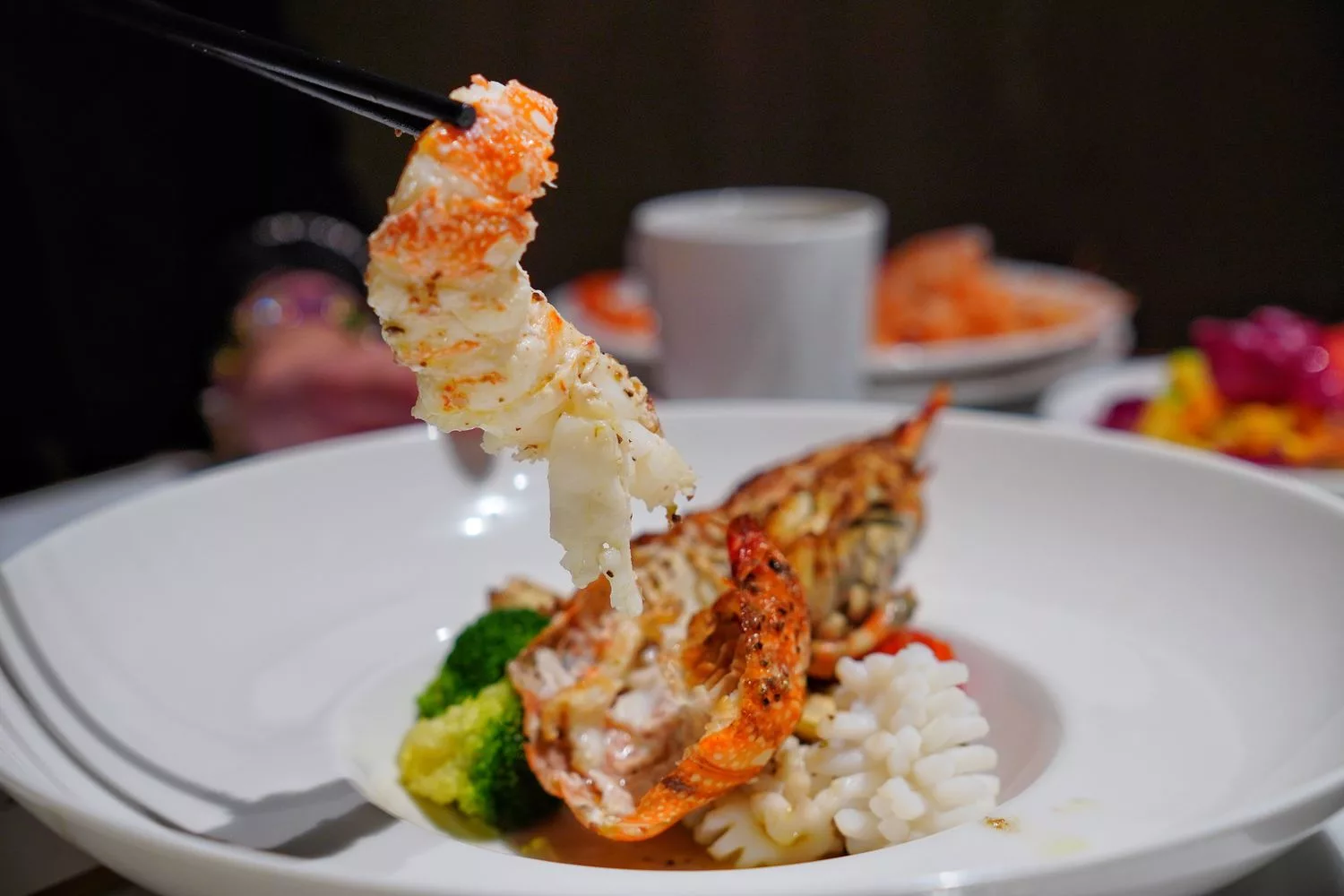 【漢普頓酒店自助餐】洛可可茶苑，豪華主餐龍蝦/鮑魚/魚翅羹，肋眼牛排炙燒握壽司無限爽吃! @混血珊莎的奇幻旅程