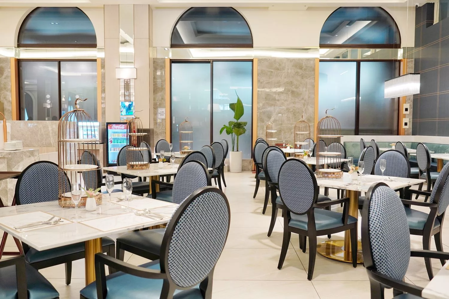 【松江南京飯店】漢普頓酒店，超美巴洛克式風格，寬敞房型有戶外陽台，早餐還有龍蝦粥! @混血珊莎的奇幻旅程