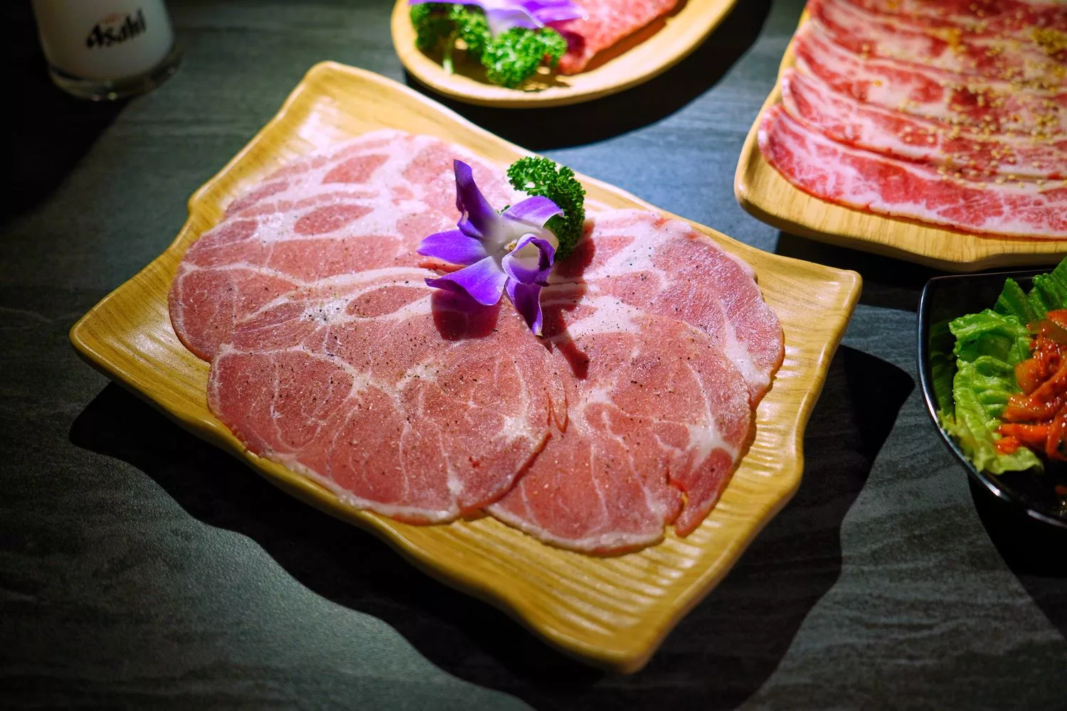 【台中西區燒肉】六本木燒肉，濃濃日系氛圍，高CP值平價燒烤! @混血珊莎的奇幻旅程