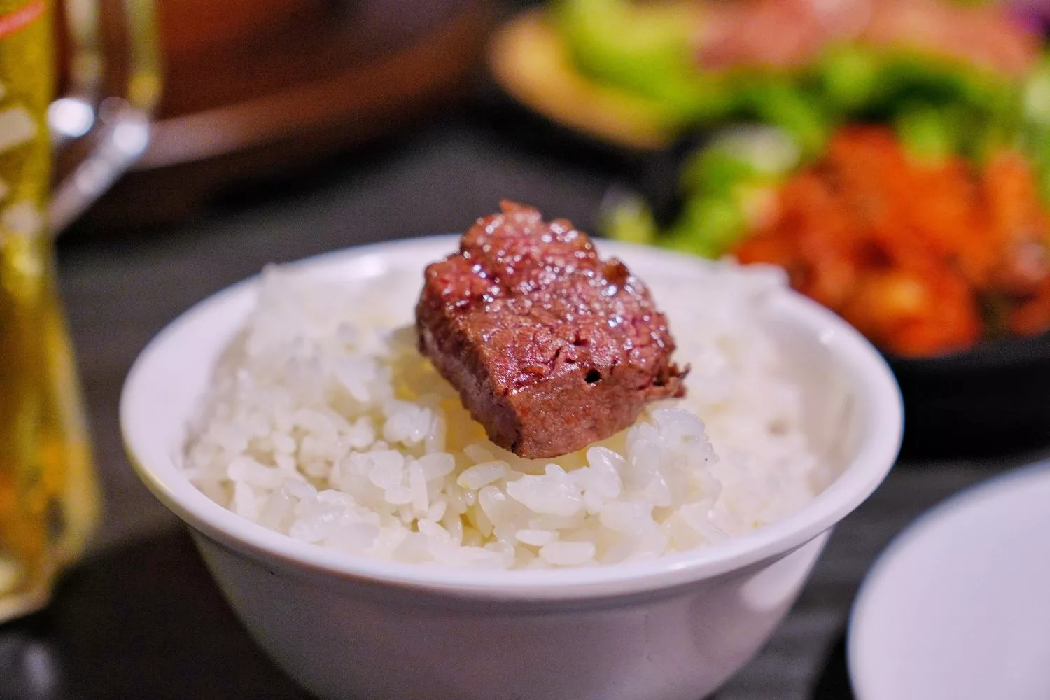 【台中西區燒肉】六本木燒肉，濃濃日系氛圍，高CP值平價燒烤! @混血珊莎的奇幻旅程