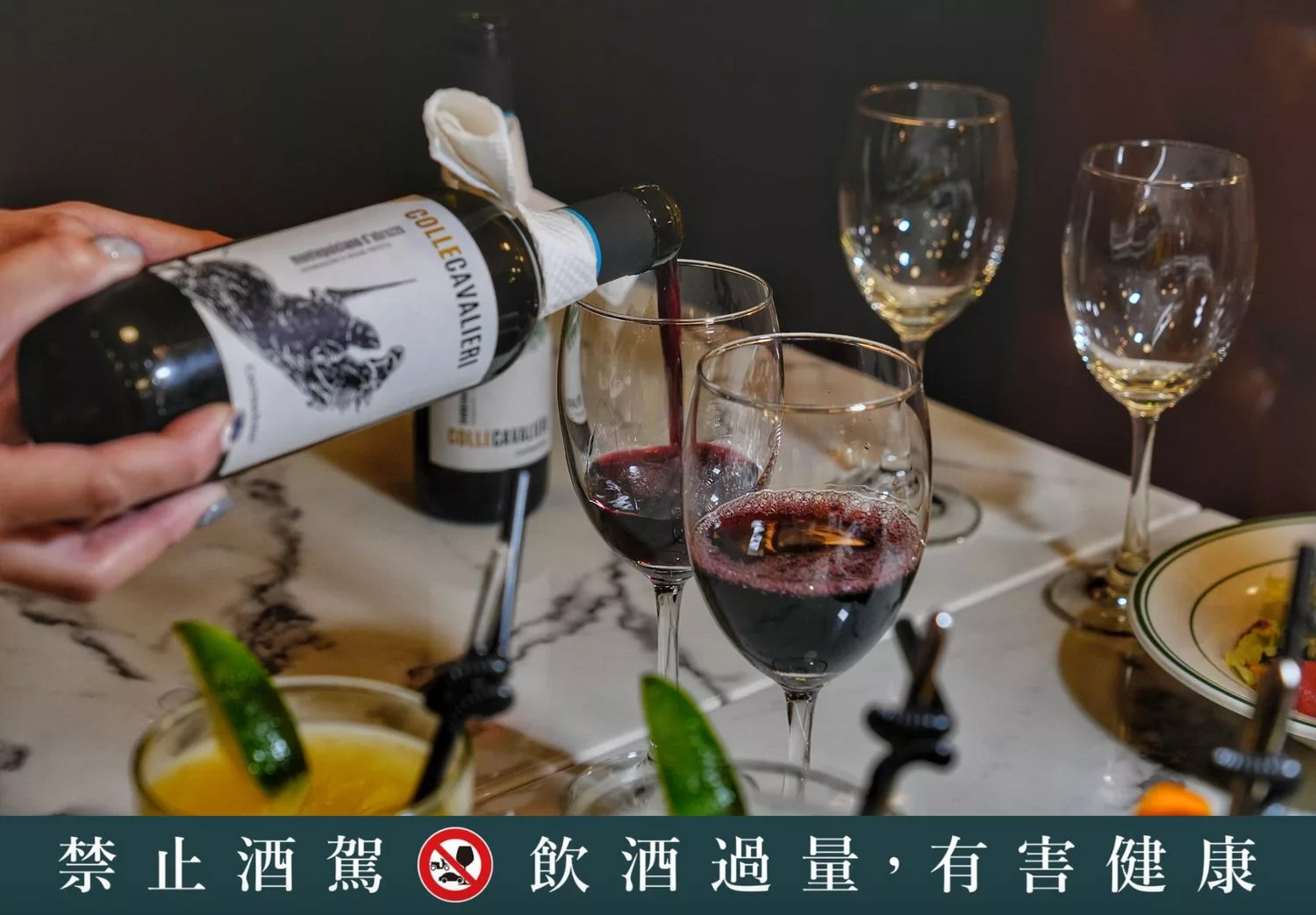【南京三民美食】Wayne’s Seattle 瑋恩西雅圖美式龍蝦牛排餐廳，約會慶生週年儀式感首選! @混血珊莎的奇幻旅程