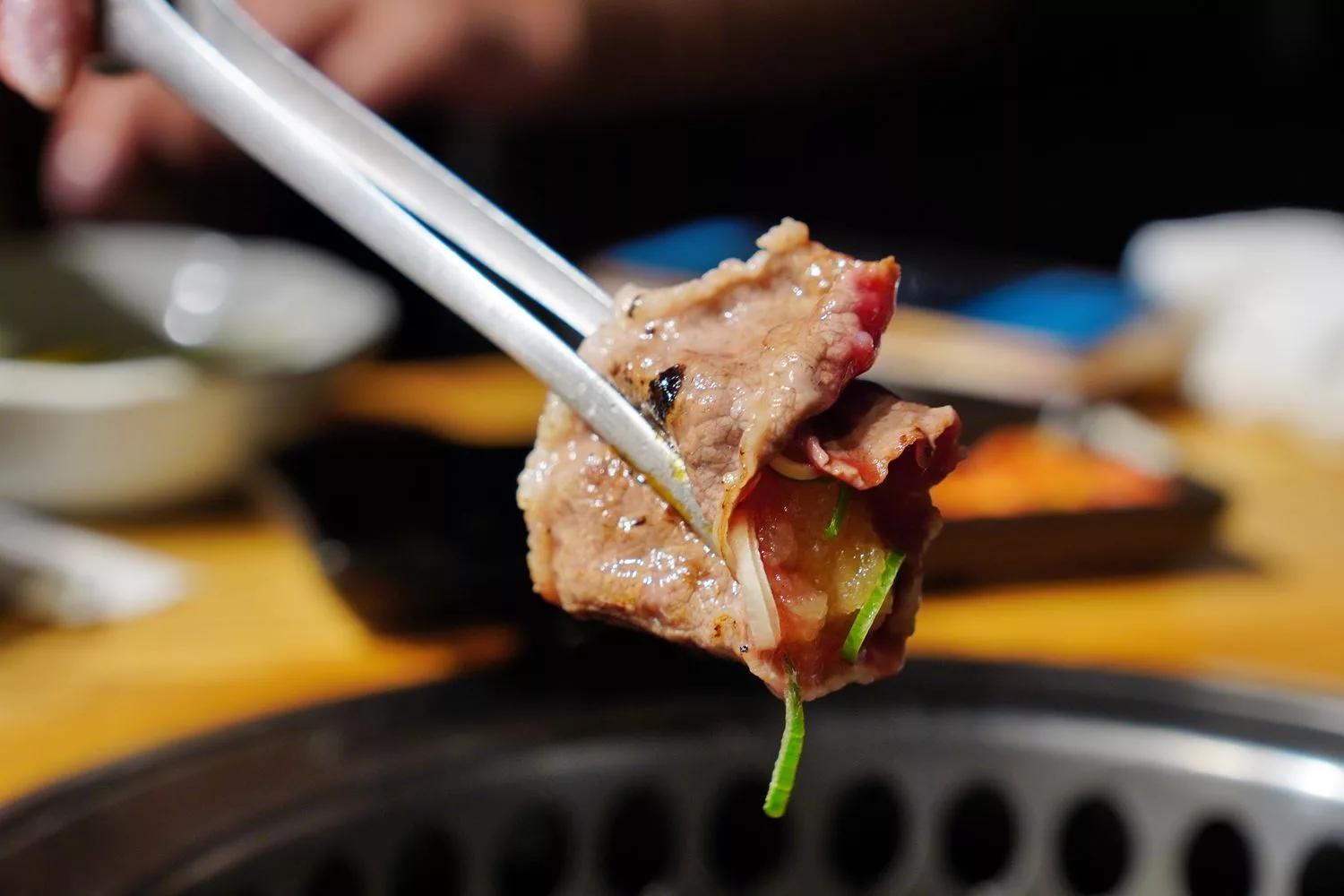 燒肉神戶あぶり牧場本店｜大阪梅田美食推薦神戶牛專賣店，大啖頂級燒肉! @混血珊莎的奇幻旅程