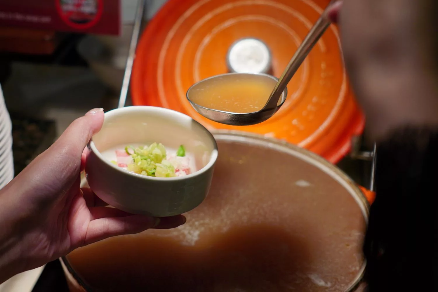 【萬華飯店吃到飽】凱達大飯店百宴自助餐廳，藍鑽蟹、現沖牛肉湯，免千元無限吃到飽! @混血珊莎的奇幻旅程