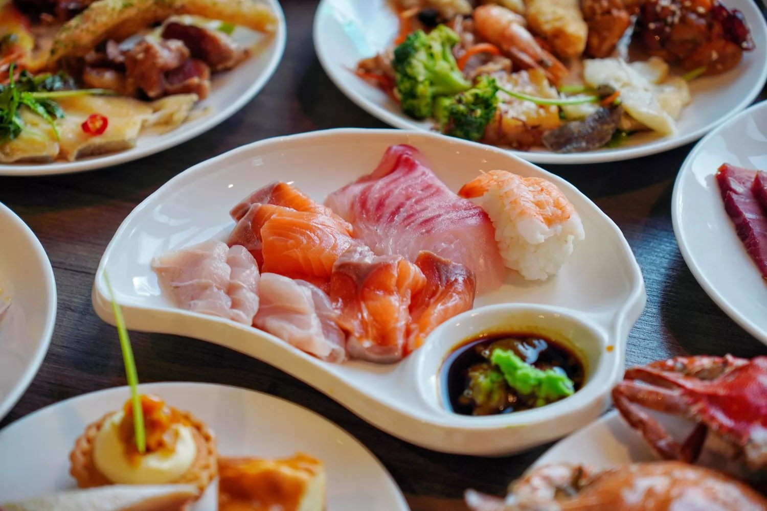 【萬華飯店吃到飽】凱達大飯店百宴自助餐廳，藍鑽蟹、現沖牛肉湯，免千元無限吃到飽! @混血珊莎的奇幻旅程