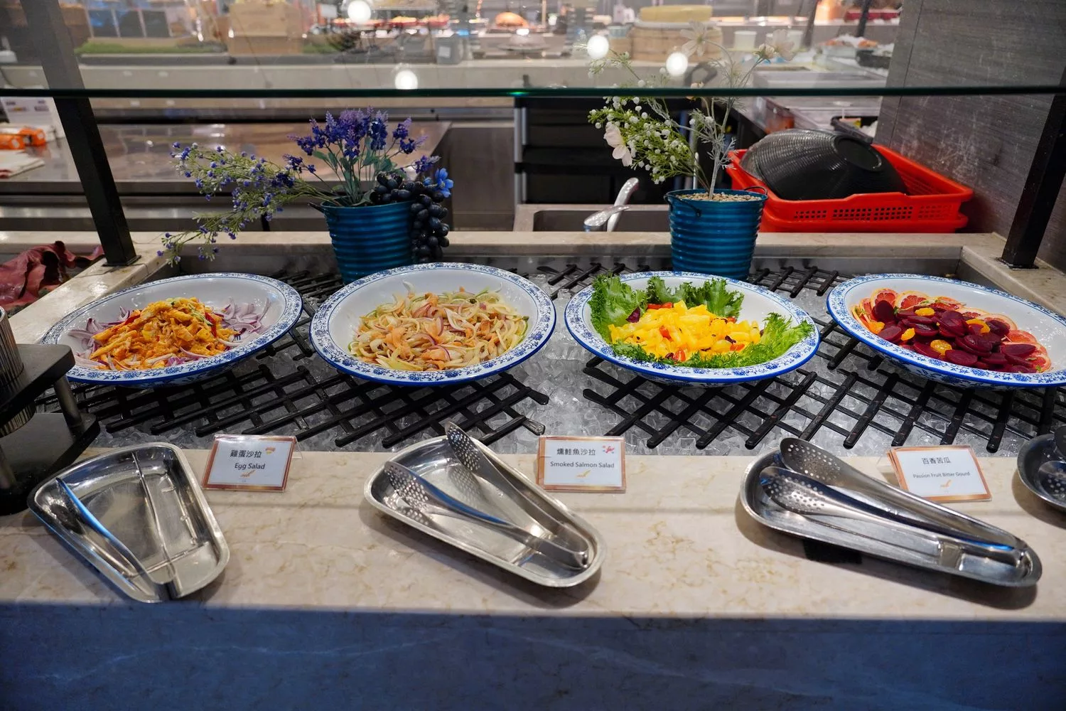 【萬華飯店吃到飽】凱達大飯店百宴自助餐廳，藍鑽蟹、現沖牛肉湯，免千元無限吃到飽! @混血珊莎的奇幻旅程