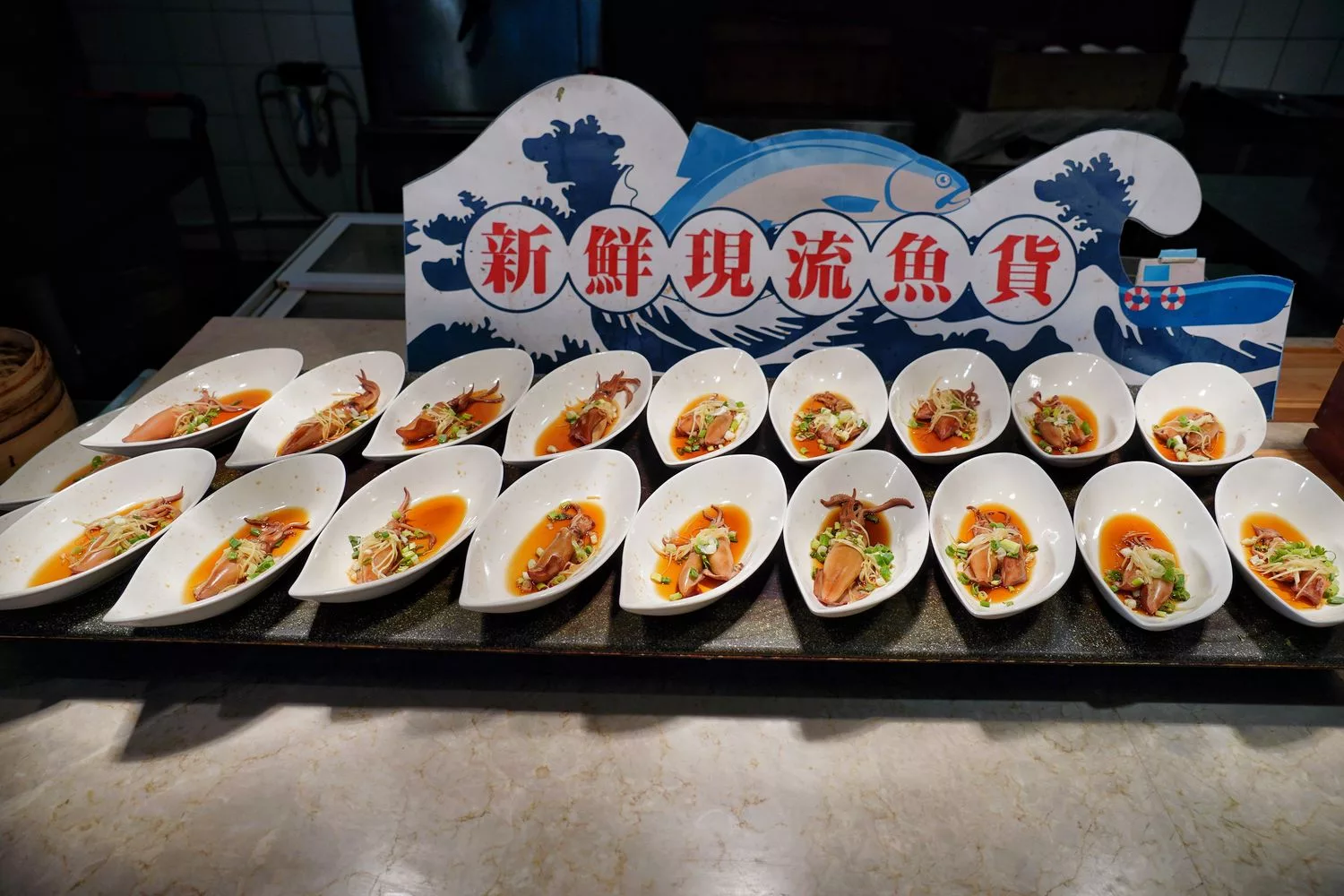 【萬華飯店吃到飽】凱達大飯店百宴自助餐廳，藍鑽蟹、現沖牛肉湯，免千元無限吃到飽! @混血珊莎的奇幻旅程