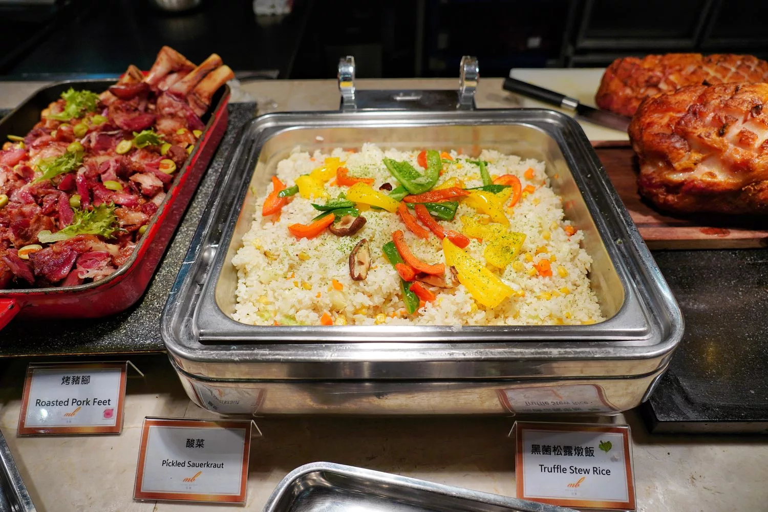 【萬華飯店吃到飽】凱達大飯店百宴自助餐廳，藍鑽蟹、現沖牛肉湯，免千元無限吃到飽! @混血珊莎的奇幻旅程