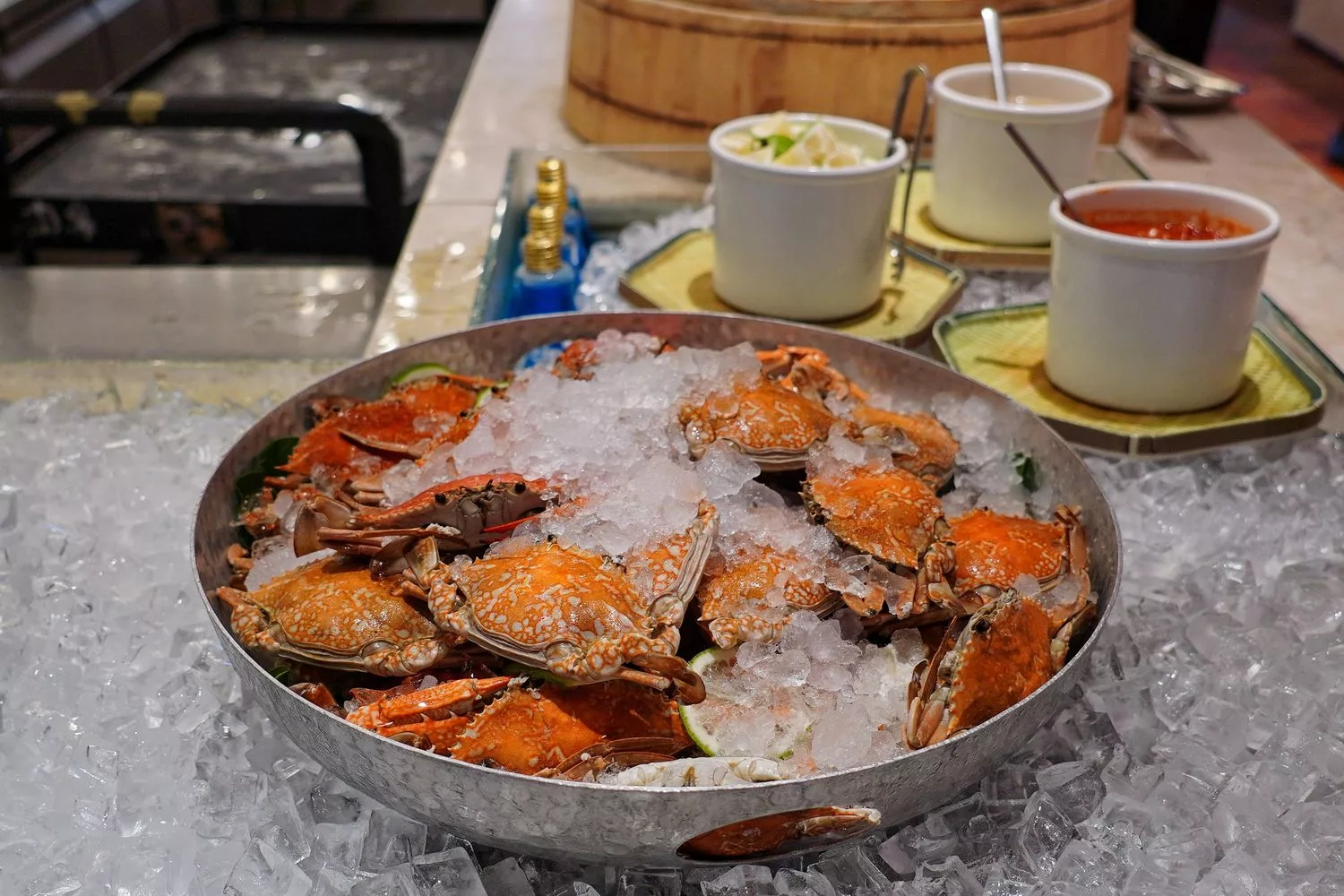 【萬華飯店吃到飽】凱達大飯店百宴自助餐廳，藍鑽蟹、現沖牛肉湯，免千元無限吃到飽! @混血珊莎的奇幻旅程