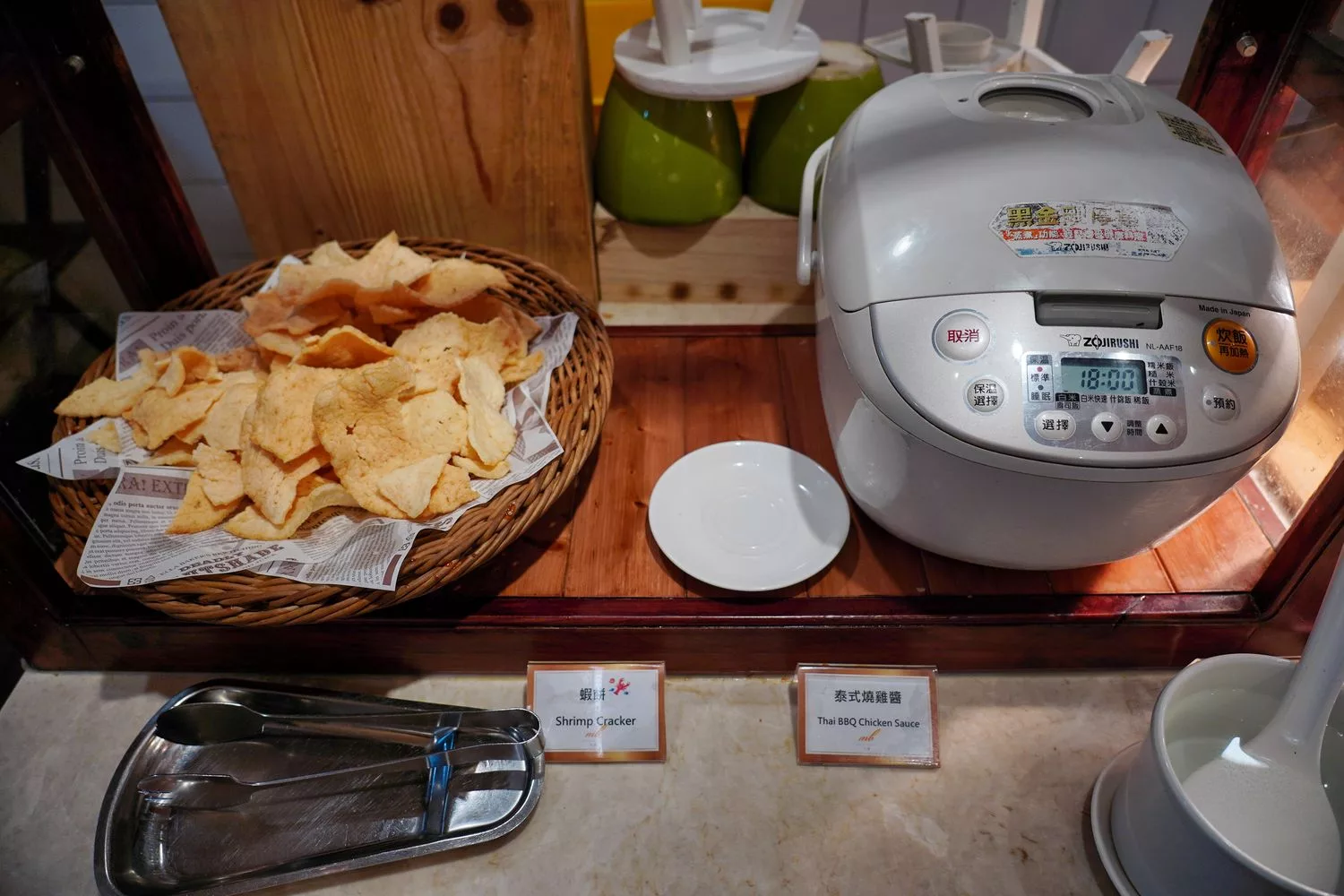 【萬華飯店吃到飽】凱達大飯店百宴自助餐廳，藍鑽蟹、現沖牛肉湯，免千元無限吃到飽! @混血珊莎的奇幻旅程