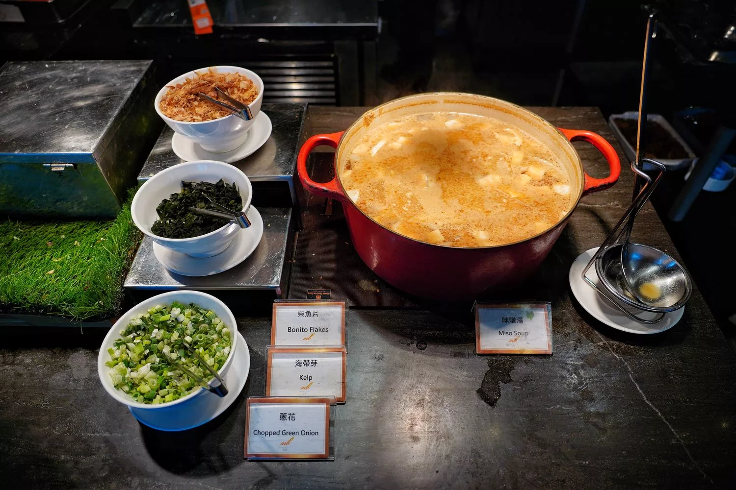 【萬華飯店吃到飽】凱達大飯店百宴自助餐廳，藍鑽蟹、現沖牛肉湯，免千元無限吃到飽! @混血珊莎的奇幻旅程