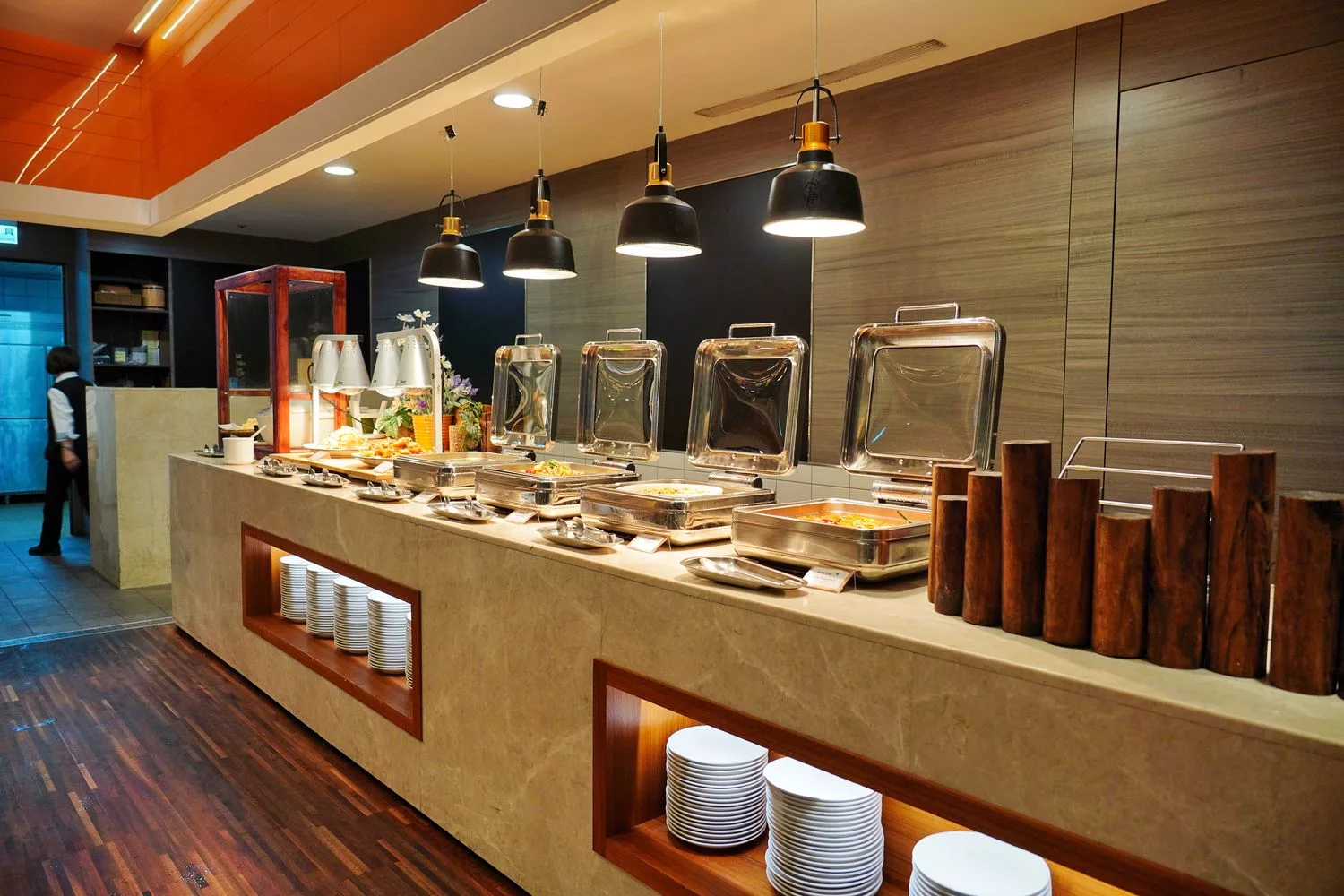 【萬華飯店吃到飽】凱達大飯店百宴自助餐廳，藍鑽蟹、現沖牛肉湯，免千元無限吃到飽! @混血珊莎的奇幻旅程