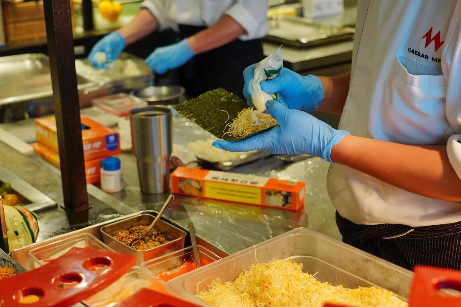 【萬華飯店吃到飽】凱達大飯店百宴自助餐廳，藍鑽蟹、現沖牛肉湯，免千元無限吃到飽! @混血珊莎的奇幻旅程