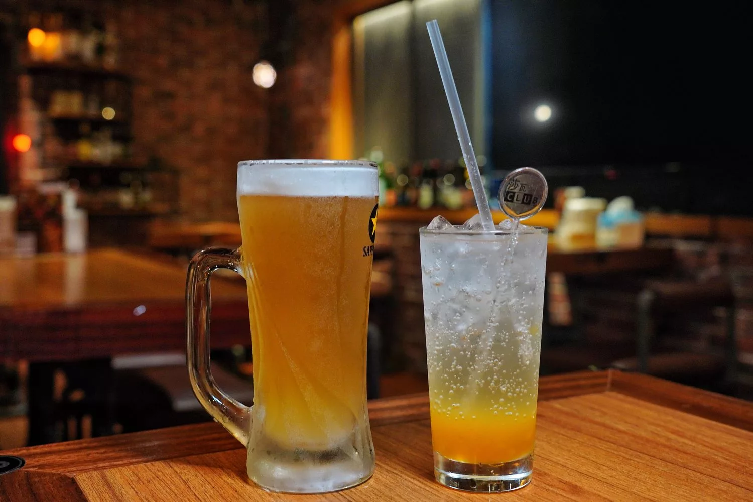 【內湖居酒屋推薦】串鼓串燒酒吧，人氣炭火串烤/暖心燒酒雞，週末生啤酒無限暢飲! @混血珊莎的奇幻旅程