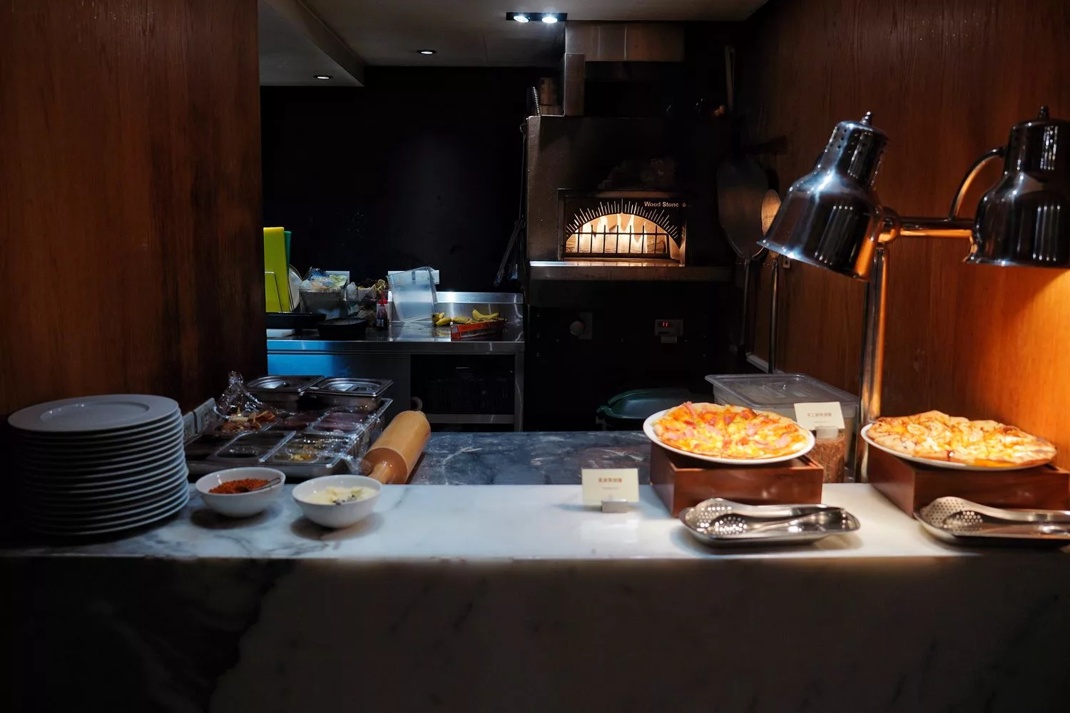 【慕軒飯店餐廳】gustoso義大利餐廳，主餐肥美海大蝦炭烤羊排，半自助式吃到飽! @混血珊莎的奇幻旅程