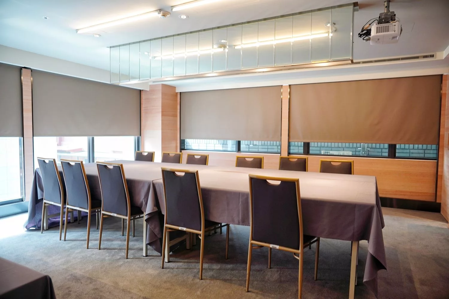 【善導寺住宿】和逸飯店台北忠孝館，時尚簡約房型，走路 1 分鐘到捷運，停車交通都方便! @混血珊莎的奇幻旅程