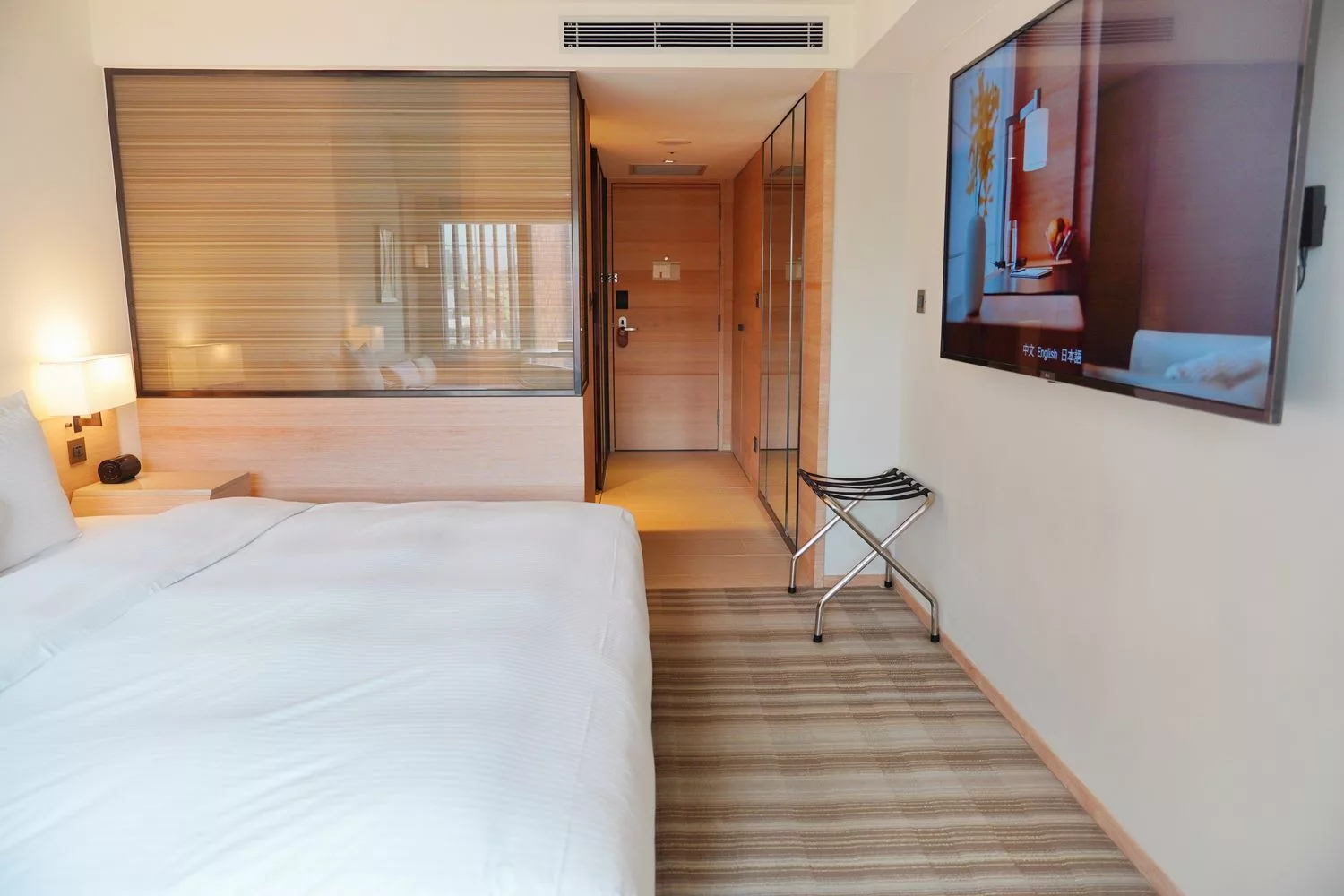 【善導寺住宿】和逸飯店台北忠孝館,時尚簡約房型,走路 1 分鐘到捷運,停車交通都方便! @混血珊莎的奇幻旅程 【善導寺住宿】和逸飯店台北忠孝館,時尚簡約房型,走路 1 分鐘到捷運,停車交通都方便! @混血珊莎的奇幻旅程